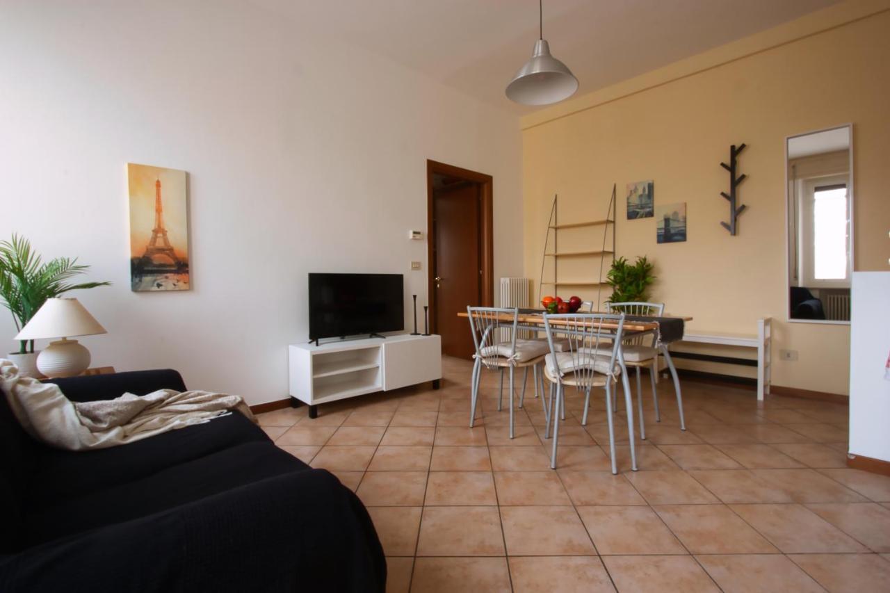Shakira Apartments Parma Exteriör bild